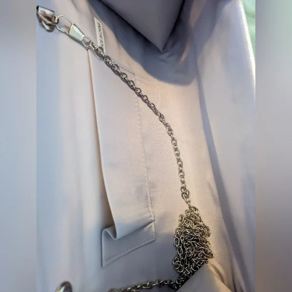 Bow silver/grey clutch with gems - NWOT - Picture 8 of 9